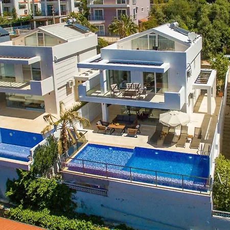 4 Bedroom - 2452 Villa *